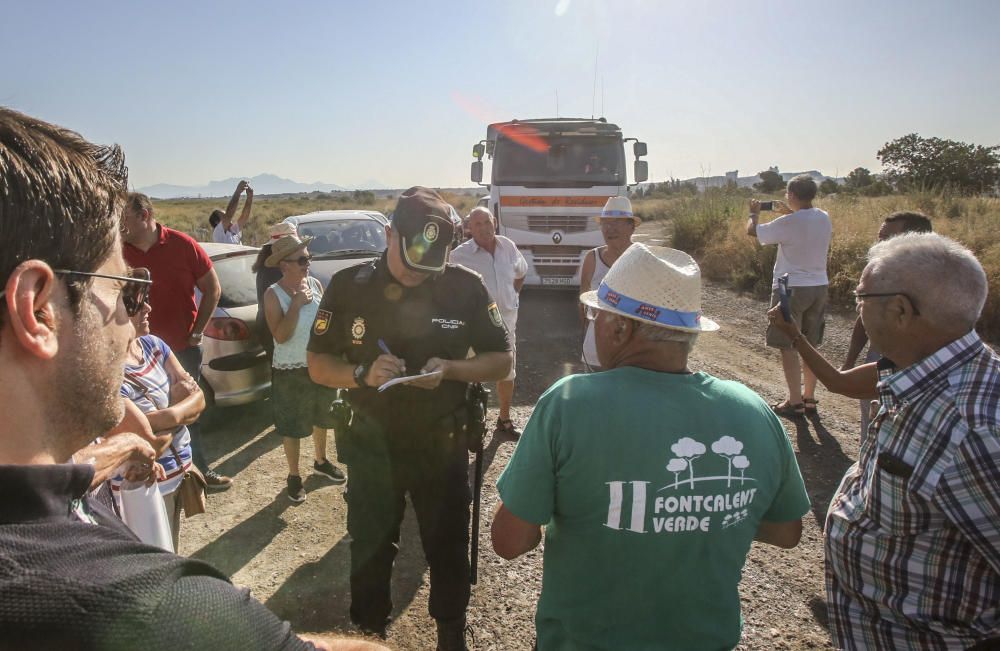 Tensión en la protesta contra una planta de residuos en Fontcalent