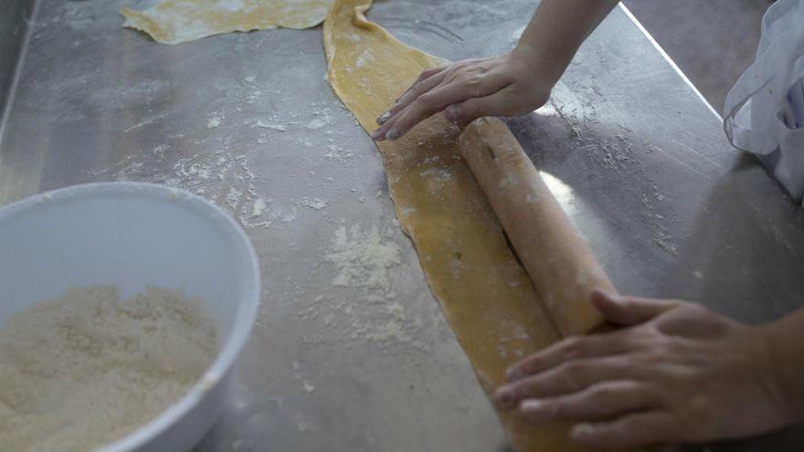 La piedra que triunfa entre los expertos en limpieza y con la que dejarás reluciente la cocina y las ventanas