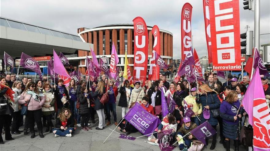 Renfe y Aena no registran incidencias en el 8-M y se cumplen servicios mínimos