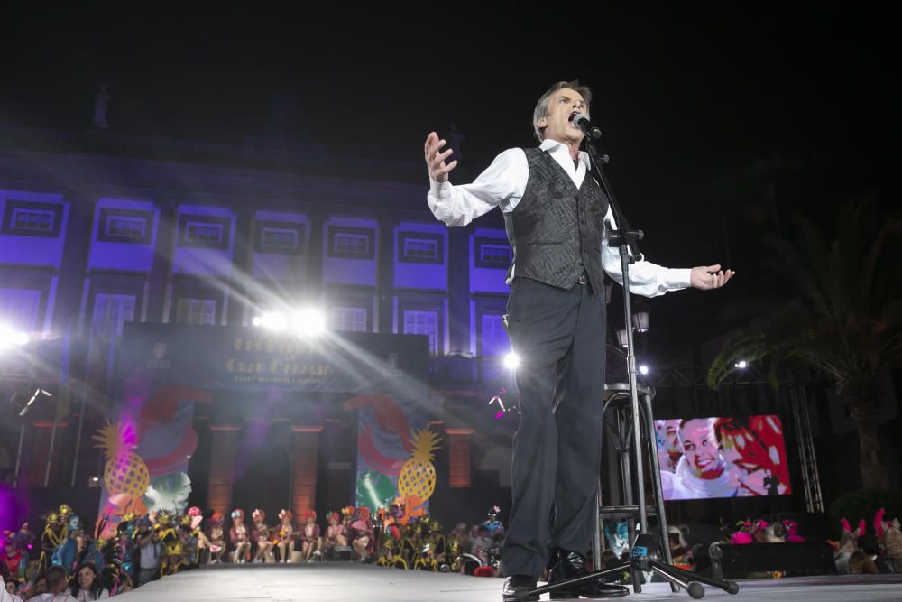 15.02.19. Las Palmas de Gran Canaria. Carnaval 2019. Pregón de Manolo Vieira y la Chirimurga del timple. Plaza de Santa Ana. Foto Quique Curbelo  | 15/02/2019 | Fotógrafo: Quique Curbelo