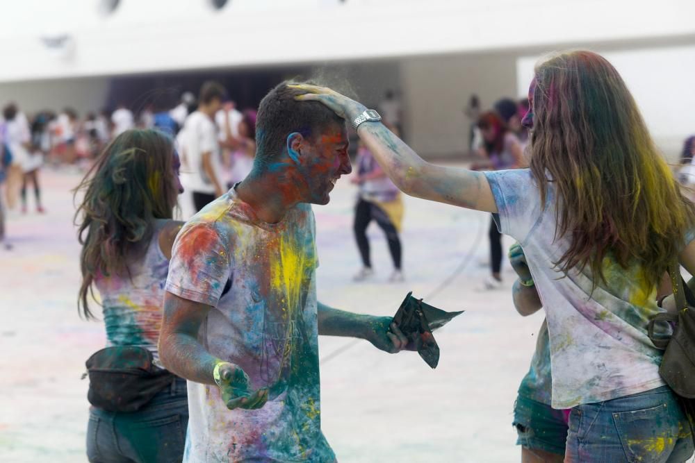 Holi Party en el Niemeyer