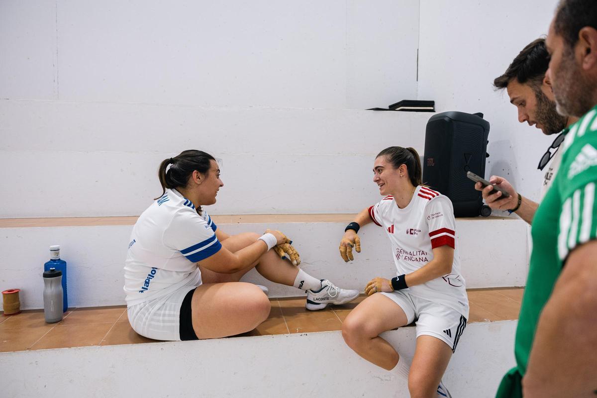 Ana y Myriam després de la lesió de la mitgera.