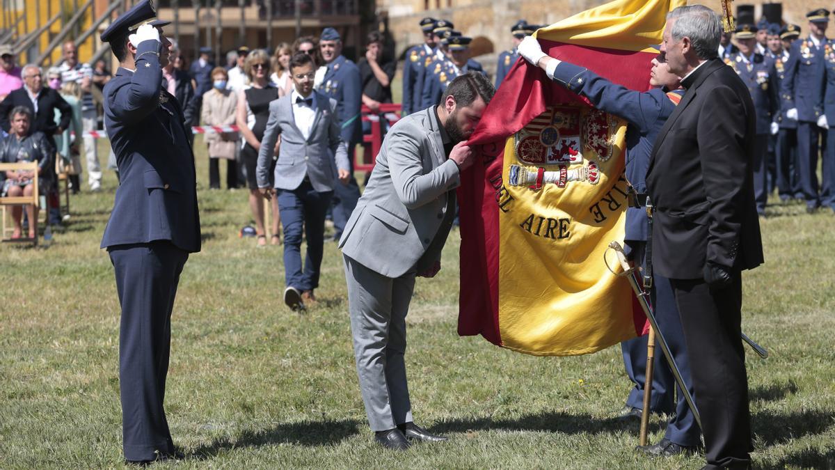 Jura de Bandera Civil en León.