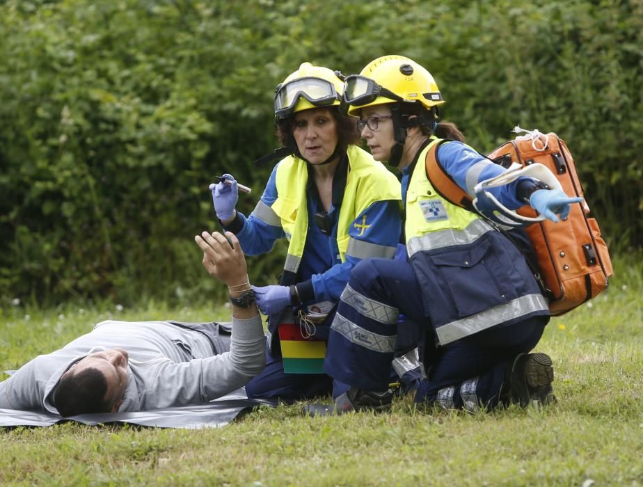 Doble simulacro de emergencias en Asturias: un accidente de avión y un gran incendio forestal