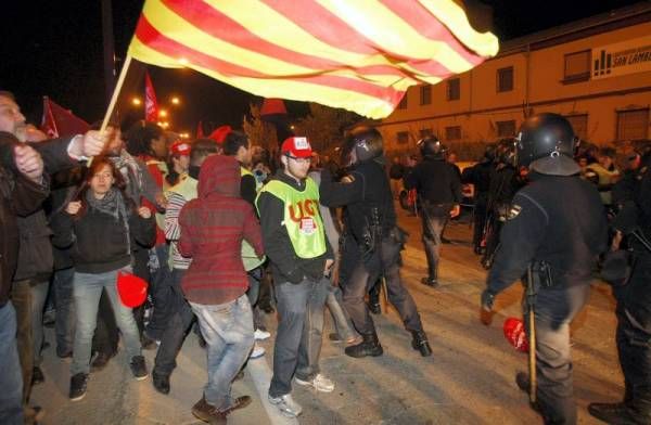 Las imágenes de la jornada de huelga en Zaragoza