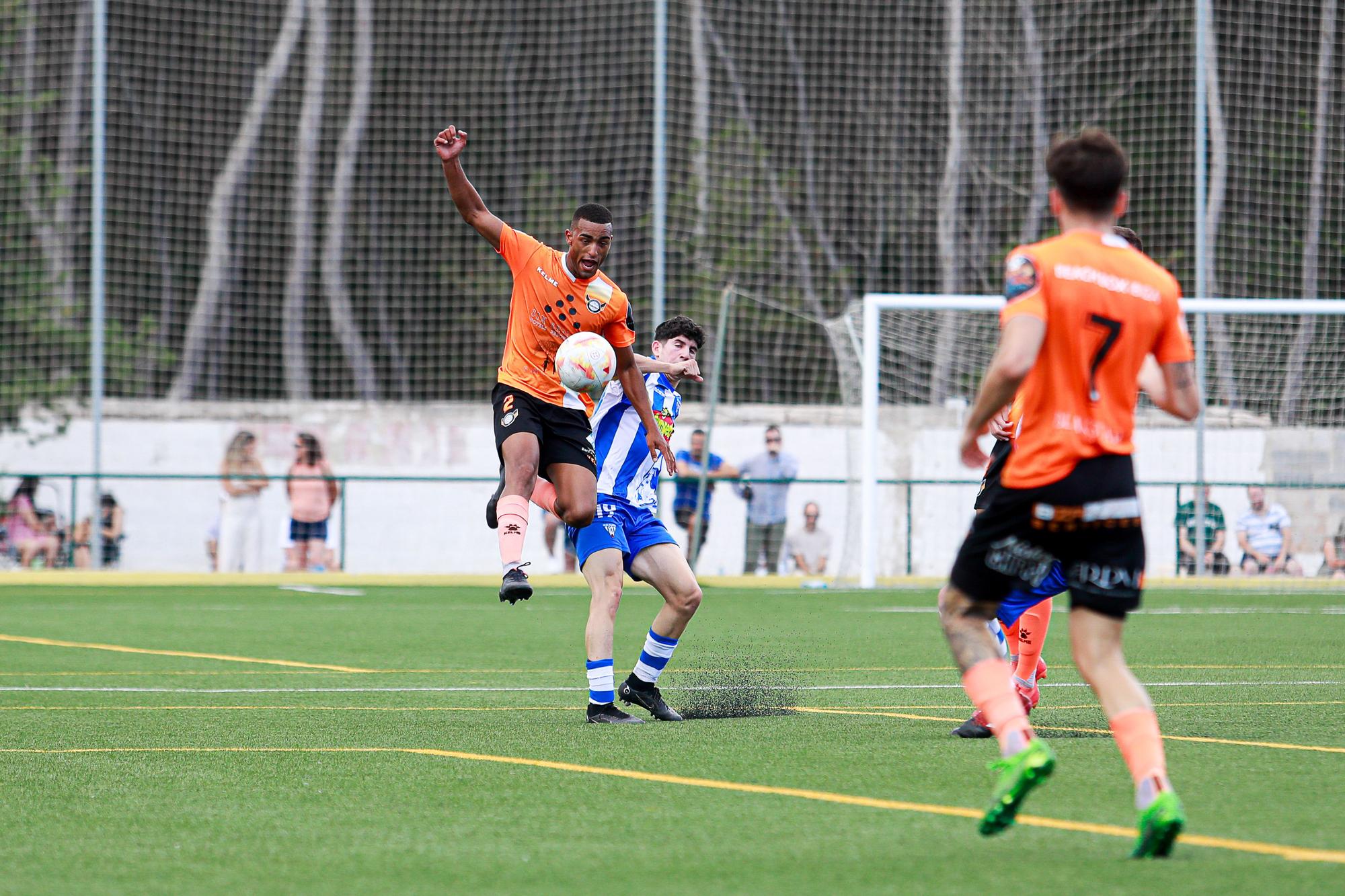 Mira aquí todas las fotos del partido entre la Penya Independent y el Ejea