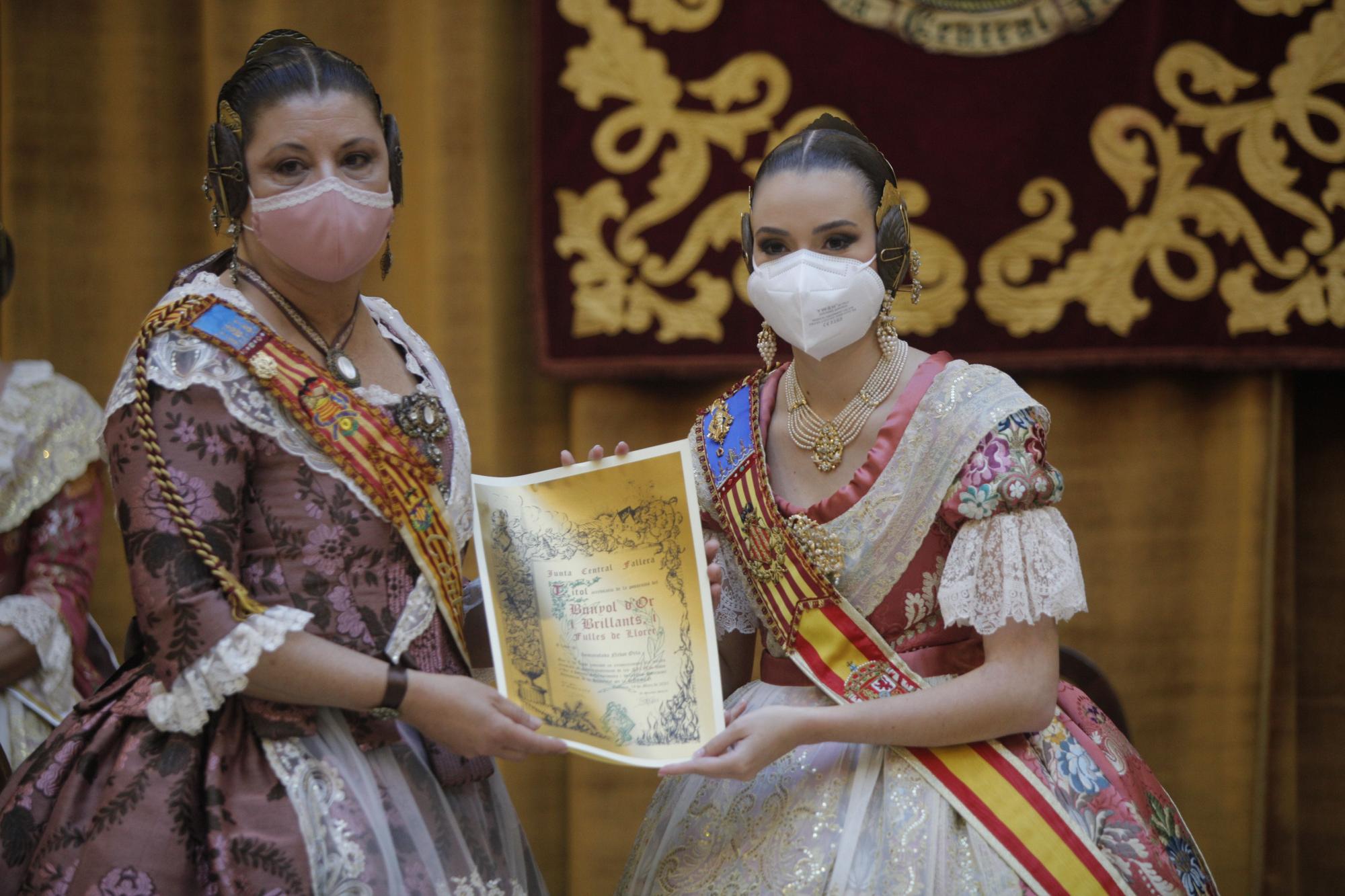 Imposición de "Bunyols de Brillants" a las fallas de Pla del Reial-Benimaclet