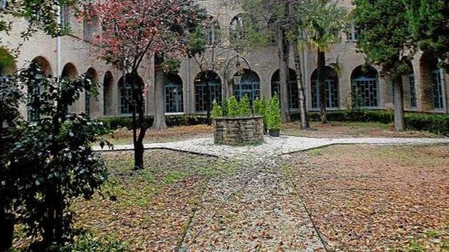 Claustre de Sant Francesc, planta cedida als Amics de Joan Ferrer per acollir-hi una exposició del pintor