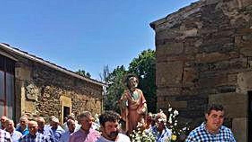 Procesión de San Pedro en Gallegos del Río.