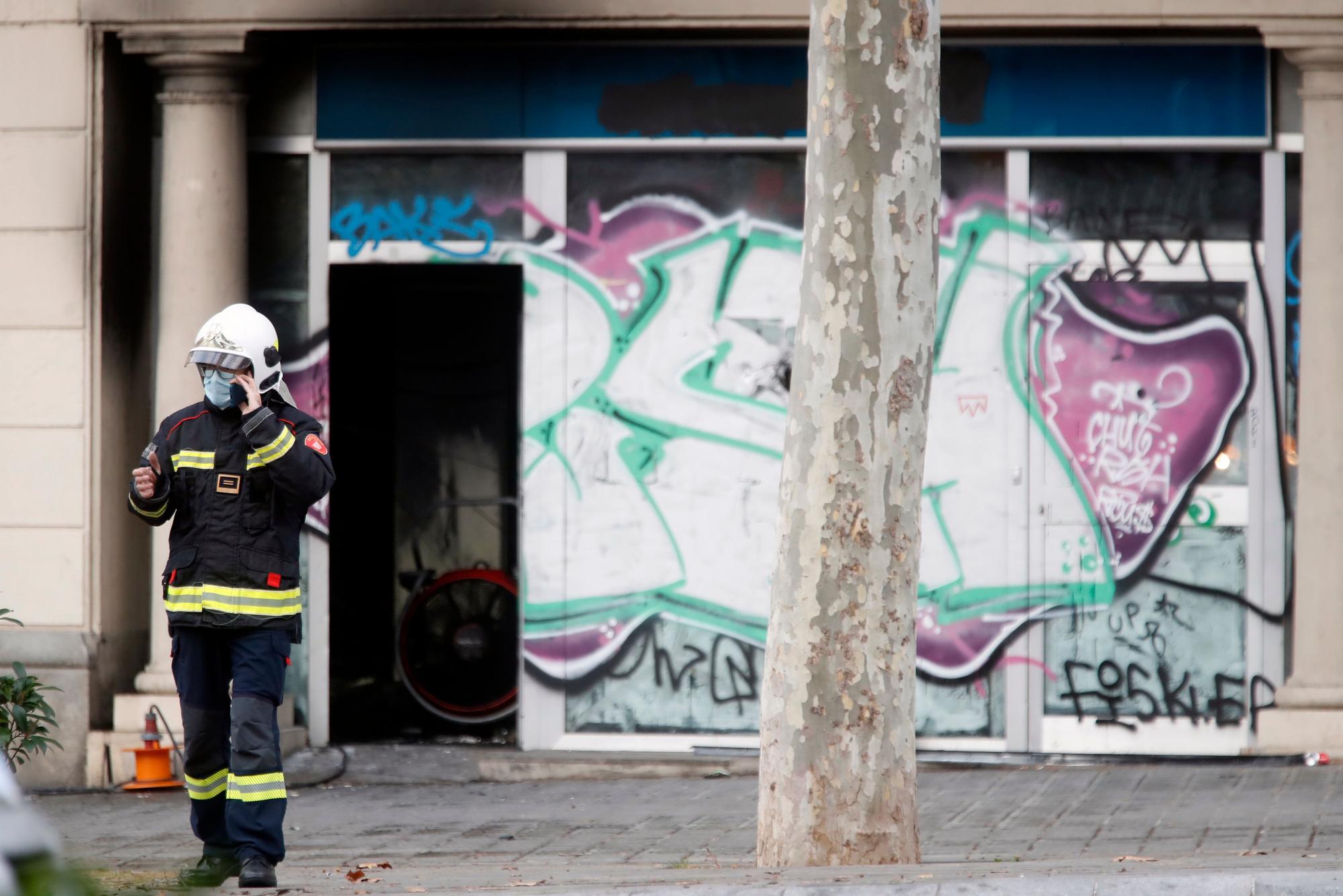 Quatre morts en un incendi a Barcelona