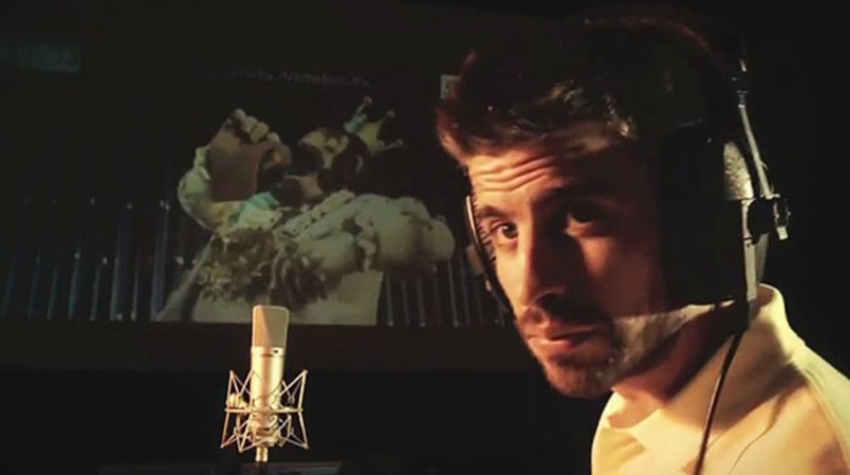 Gerard Piqué, en el moment del doblatge. Gerard Piqué, en el moment del doblatge.