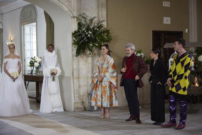 Raquel Sánchez Silva derrochó estilo con un conjunto de Candelas y Felipa