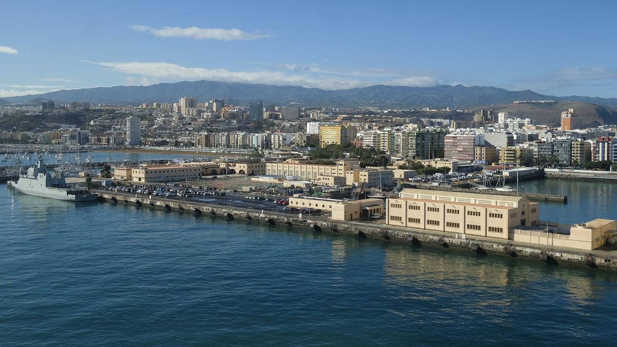 Vistas de la Base Naval de Las Palmas de Gran Canaria.