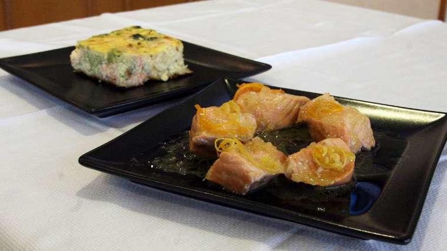 Dos platos de salmón de La Bombilla. // Bernabé / Luismy