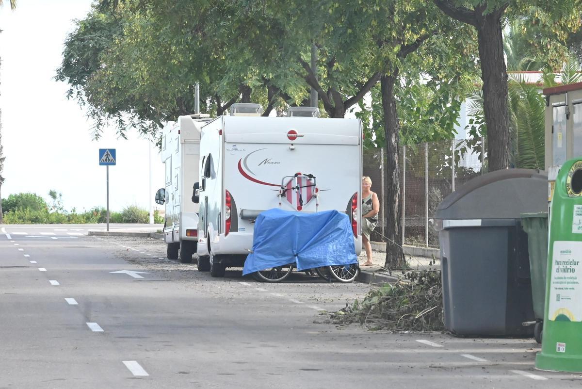 CASTELLON. GRAO/ BENICASSIM. CARAVANAS ZONA ENTRE EL PIRULI Y SERRADAL