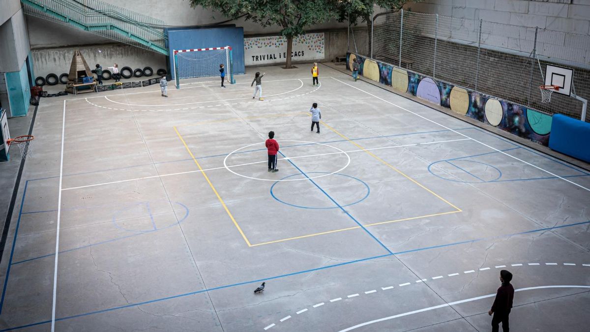 Patio de una escuela en Barcelona.