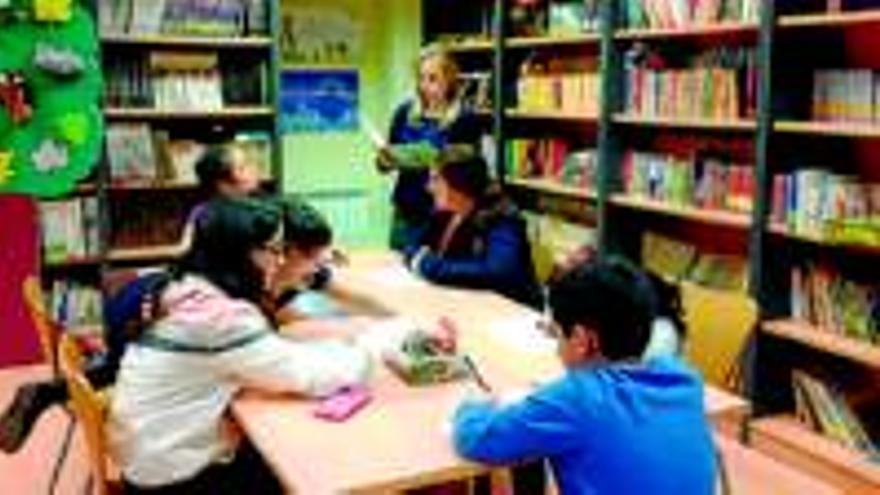 Intensa actividad literaria en abril