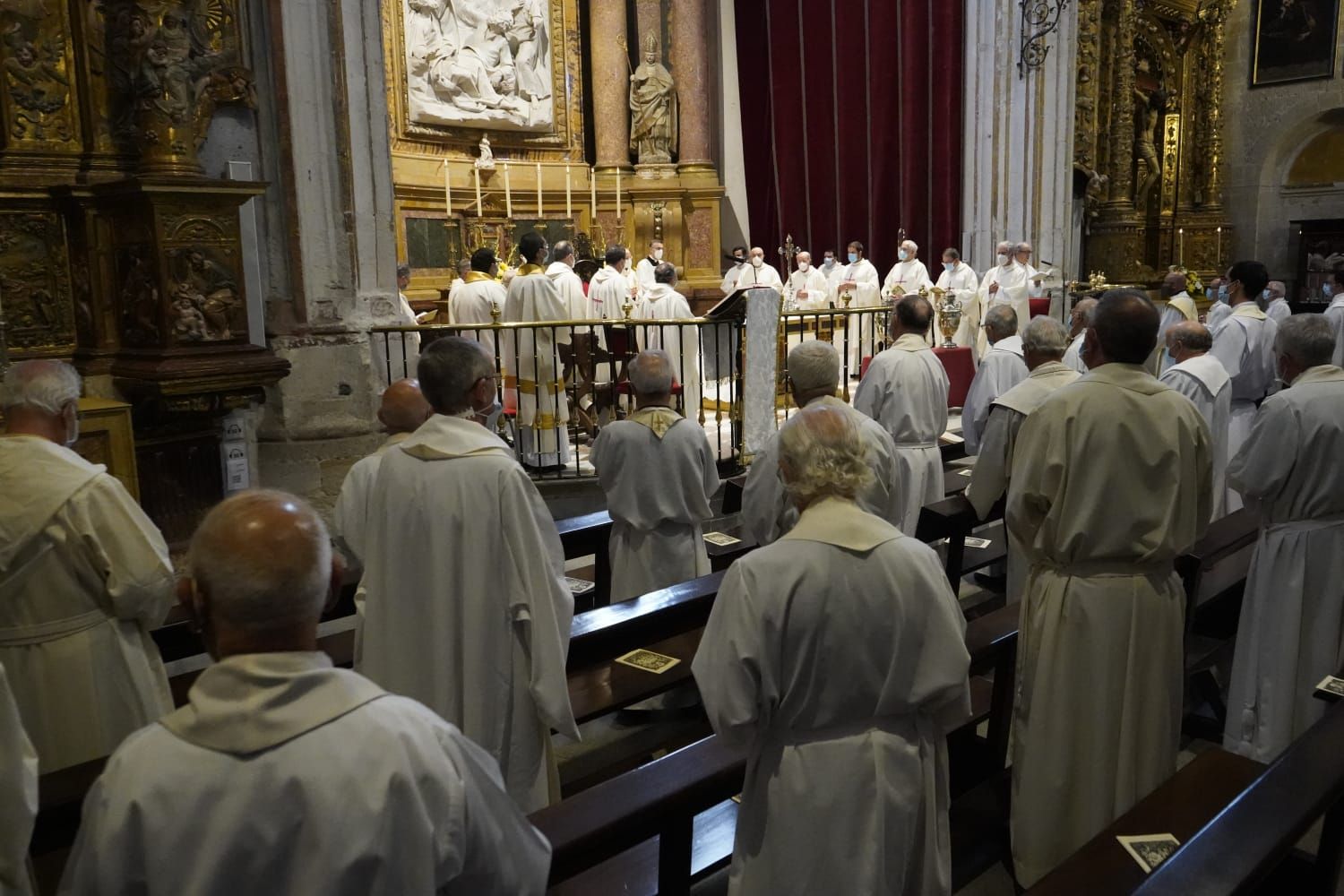 Ricardo Blázquez preside la misa crismal en la Catedral de Zamora