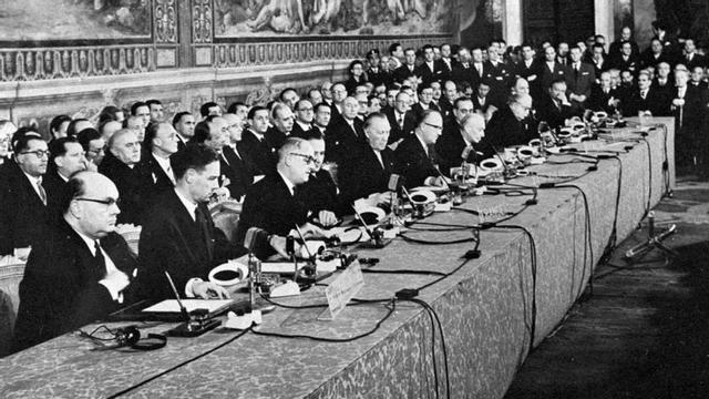 Firma del Tratado de Roma el 25 de marzo de 1957.