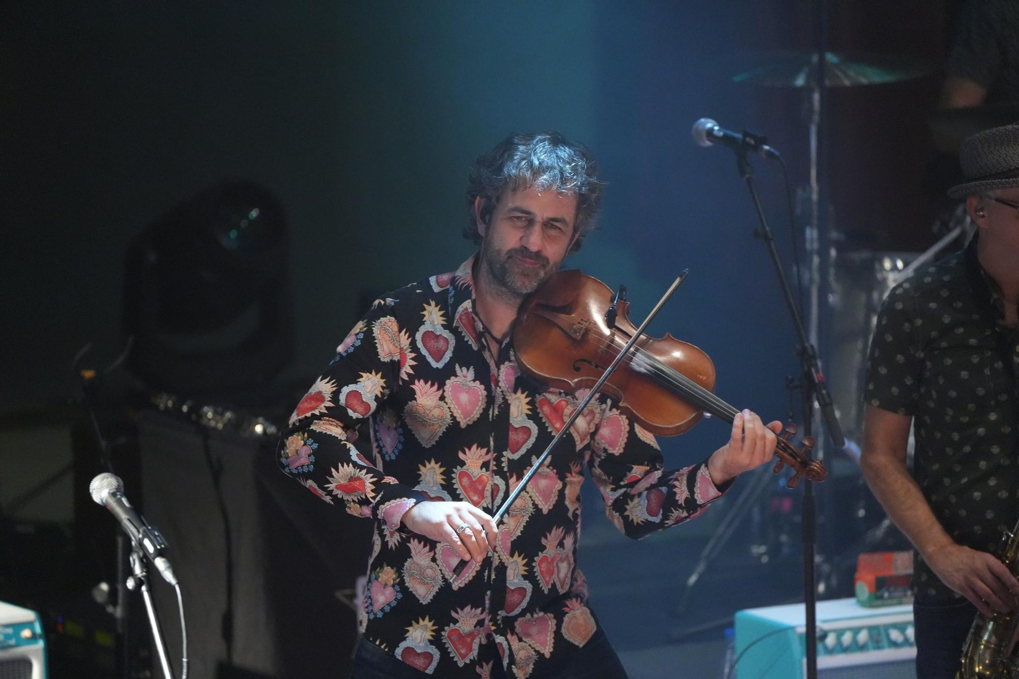 Fito & Fitipaldis conquistan Castelló con su música