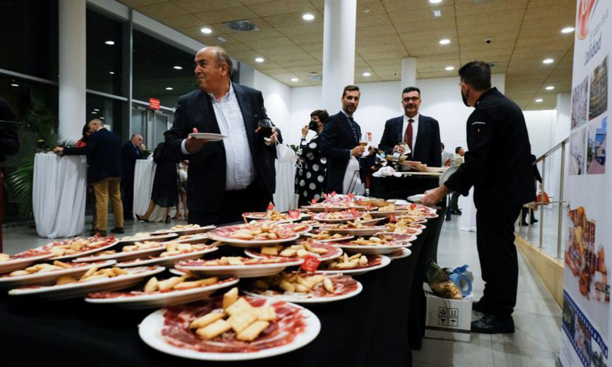 Moreno Brenes, Begoña Medina, Daniel Pérez, José María de Loma, Fernando Muñoz Cubillo, Remedios Ramos y Javier Ferrer.