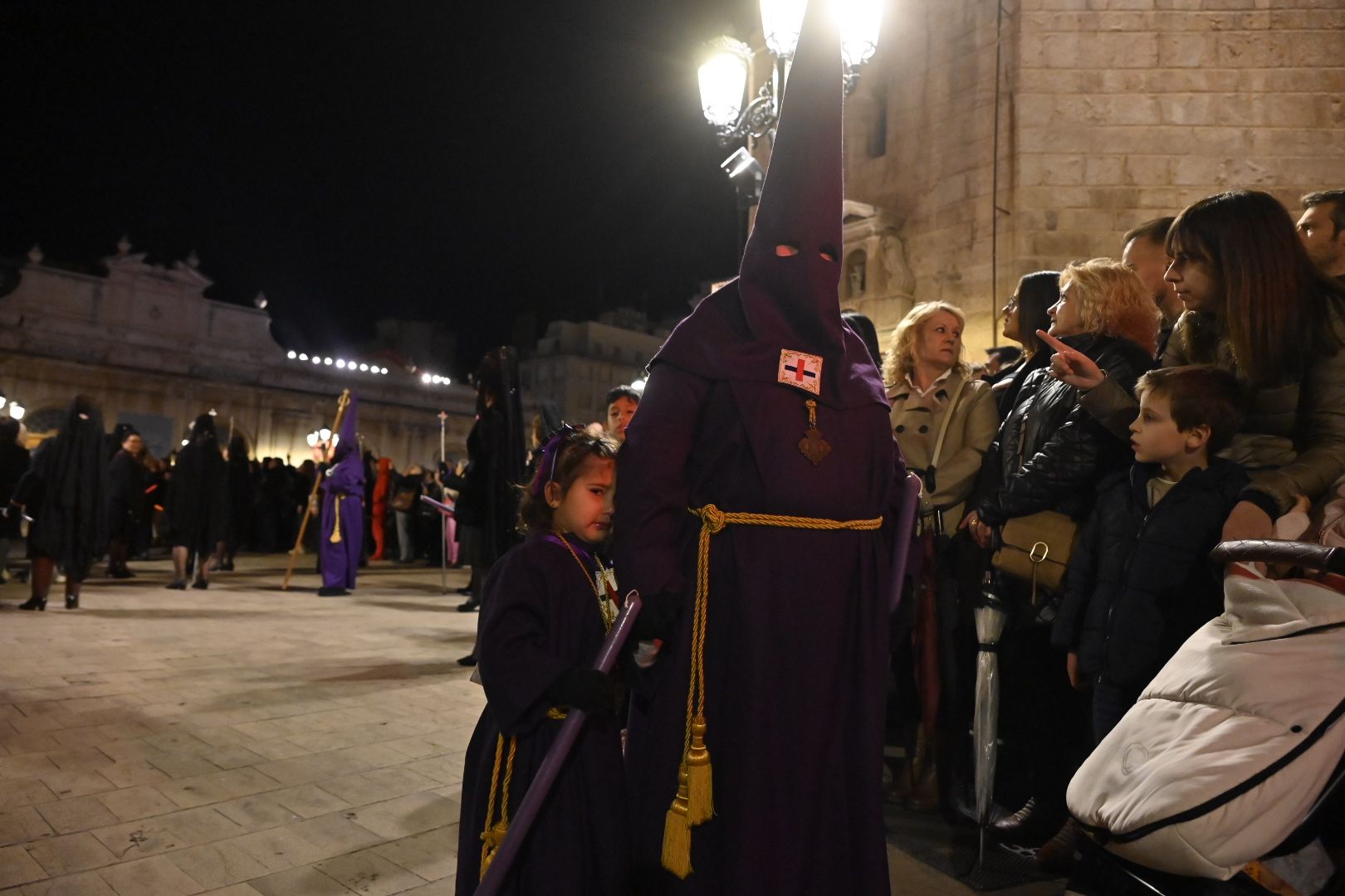 Viernes Santo en Castelló: procesión y Cristo yacente