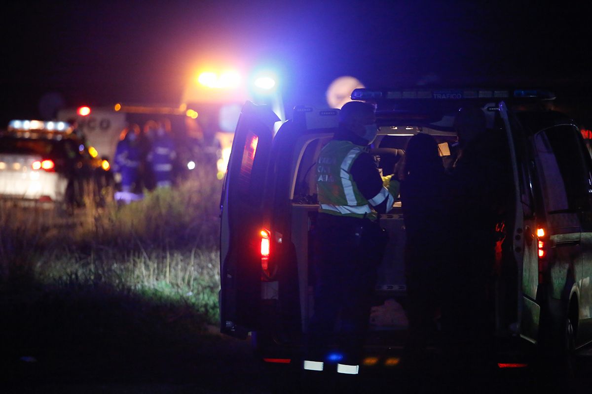 Fallece un hombre atropellado por un turismo cerca de Alcolea