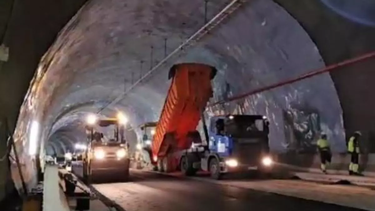 Comienza el asfaltado del doble túnel de Faneque en la carretera de La Aldea