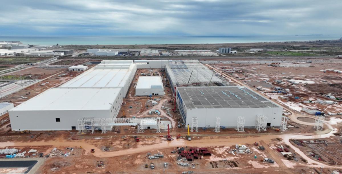 Vista aérea del estado actual de la gigafactoría de PowerCo en Sagunt.