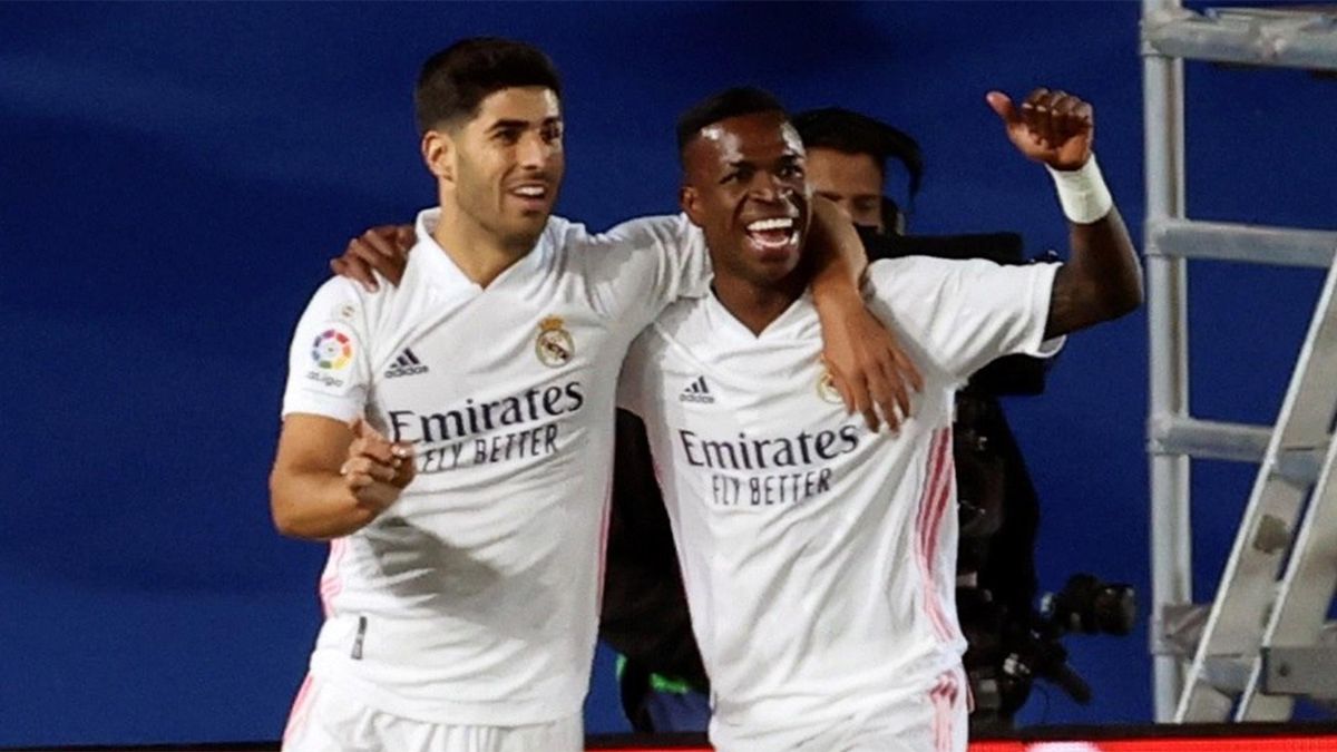 Marco Asensio y Vinicius compiten por una plaza en el once titular