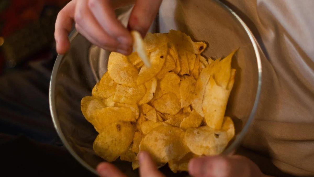 ALIMENTACIÓN MÁS SALUDABLE  Adiós a las patatas fritas de bolsa: aquí  tienes unos snacks mucho más saludables