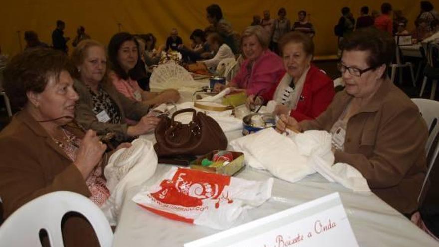 Más de 700 bolilleras de la Comunitat se reúnen en Onda