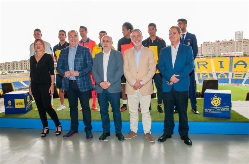 Presentación de las camisetas de la UD Las Palmas