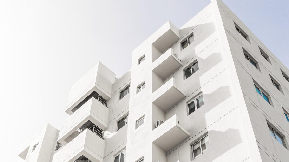 El economista Santiago Niño Becerra, muy crítico con el problema de las viviendas vacías: "Hay que analizar el por qué?"