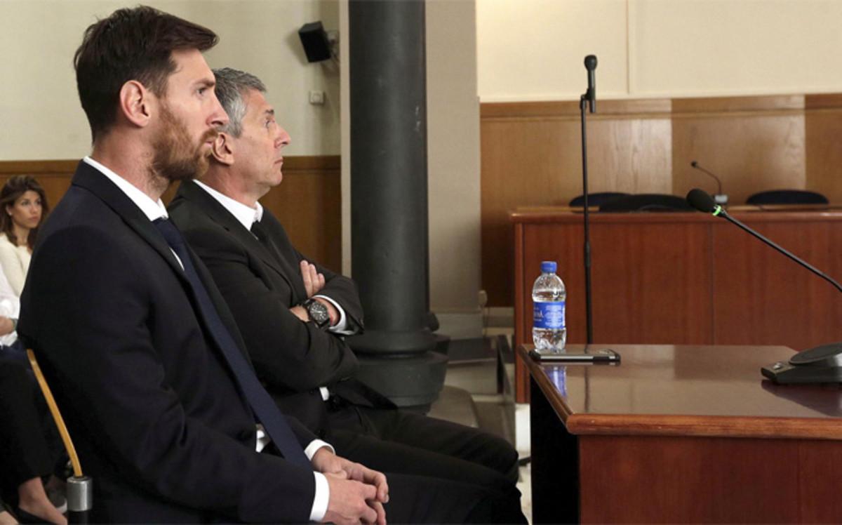 Leo y Jorge Messi, durante su comparecencia en la Audiencia de Barcelona