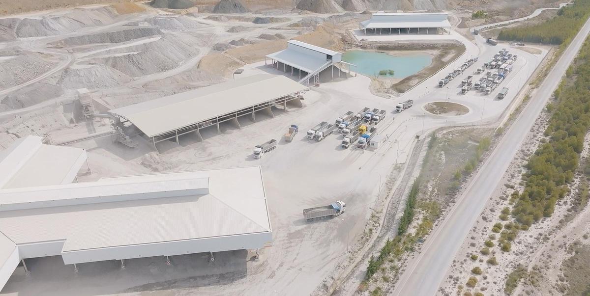 Euroarce duplicará sus reservas de arcilla y asegura el suministro para la industria cerámica de Castellón.