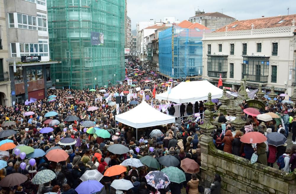 Multitudinaria protesta del 8-M en Pontevedra