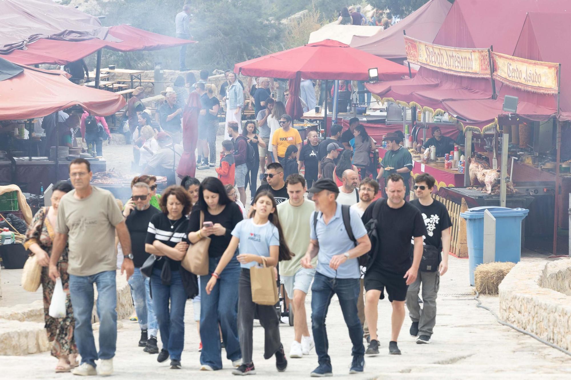 La dura y libre vida de los feriantes de la Ibiza Medieval