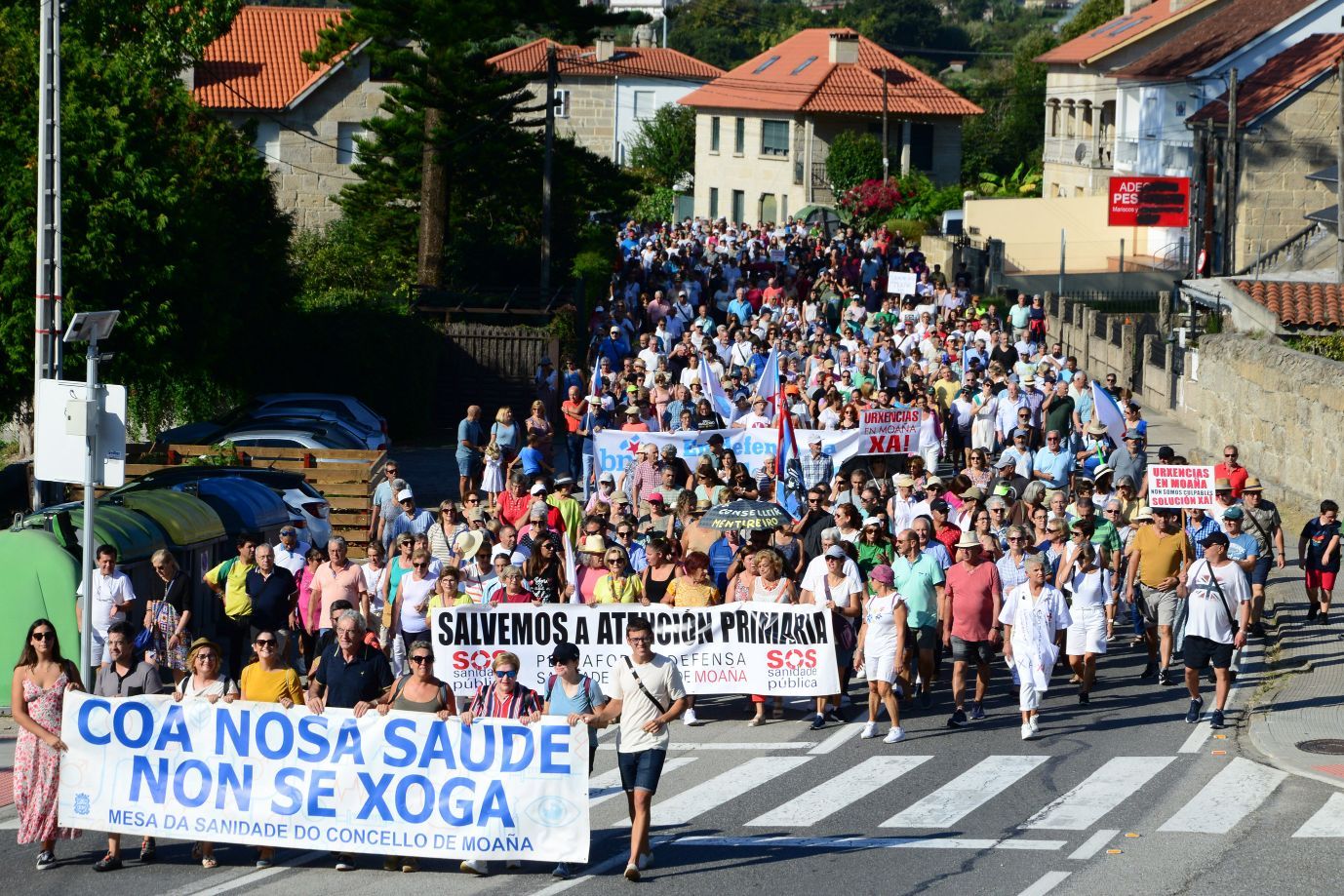 Moaña planta el grito en la calle: "Coa nosa saúde non se xoga"