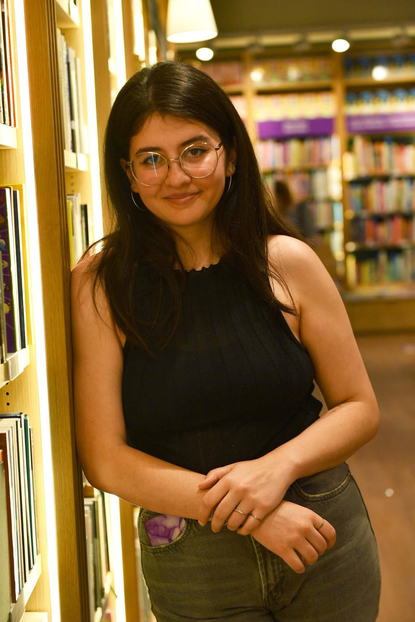 Colas en A Coruña para la firma de libros de Joana Marcús