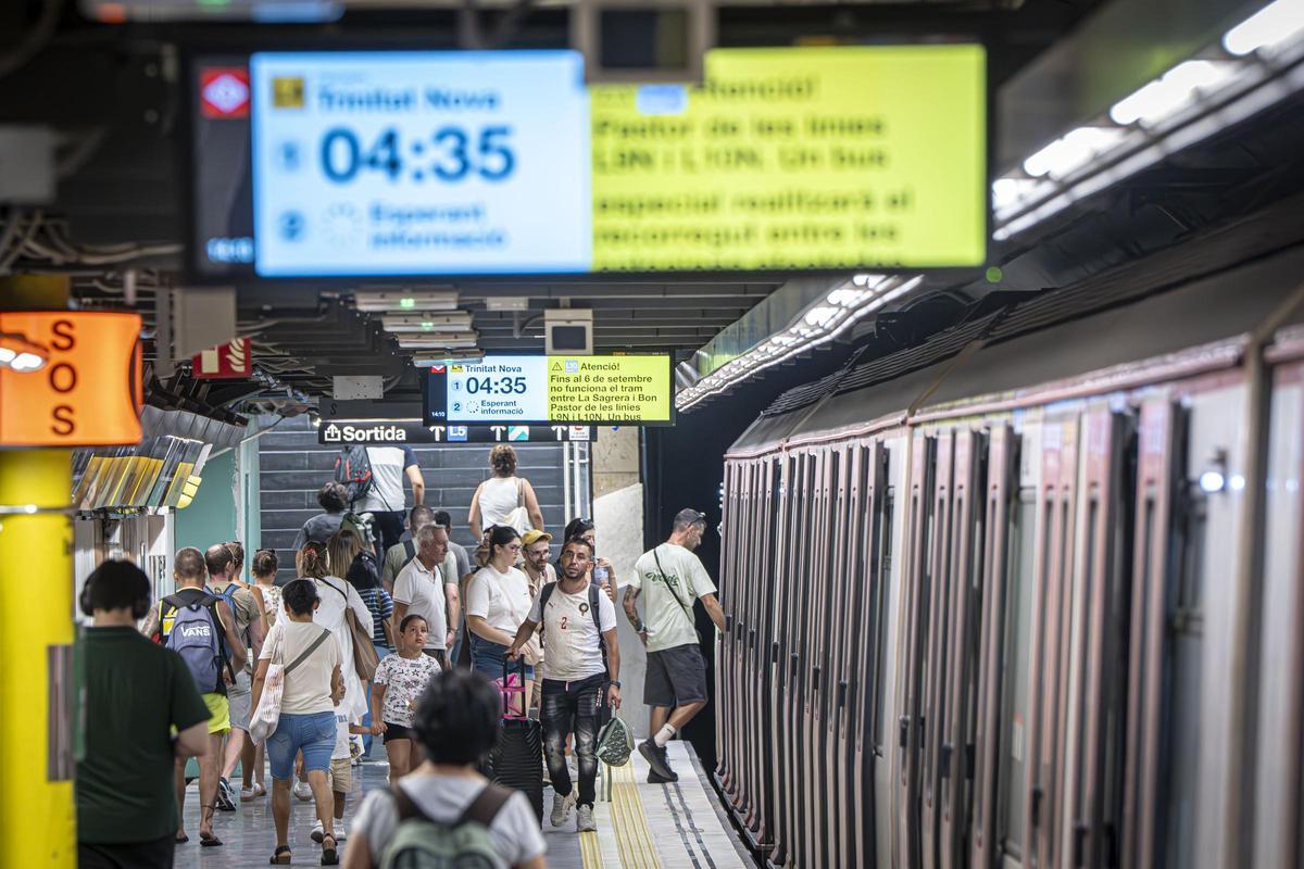 Reabre la estación Verdaguer de la L4 del metro de Barcelona y su enlace con la L5 Reabre la estación Verdaguer de la L4 del metro de Barcelona y su enlace con la L5