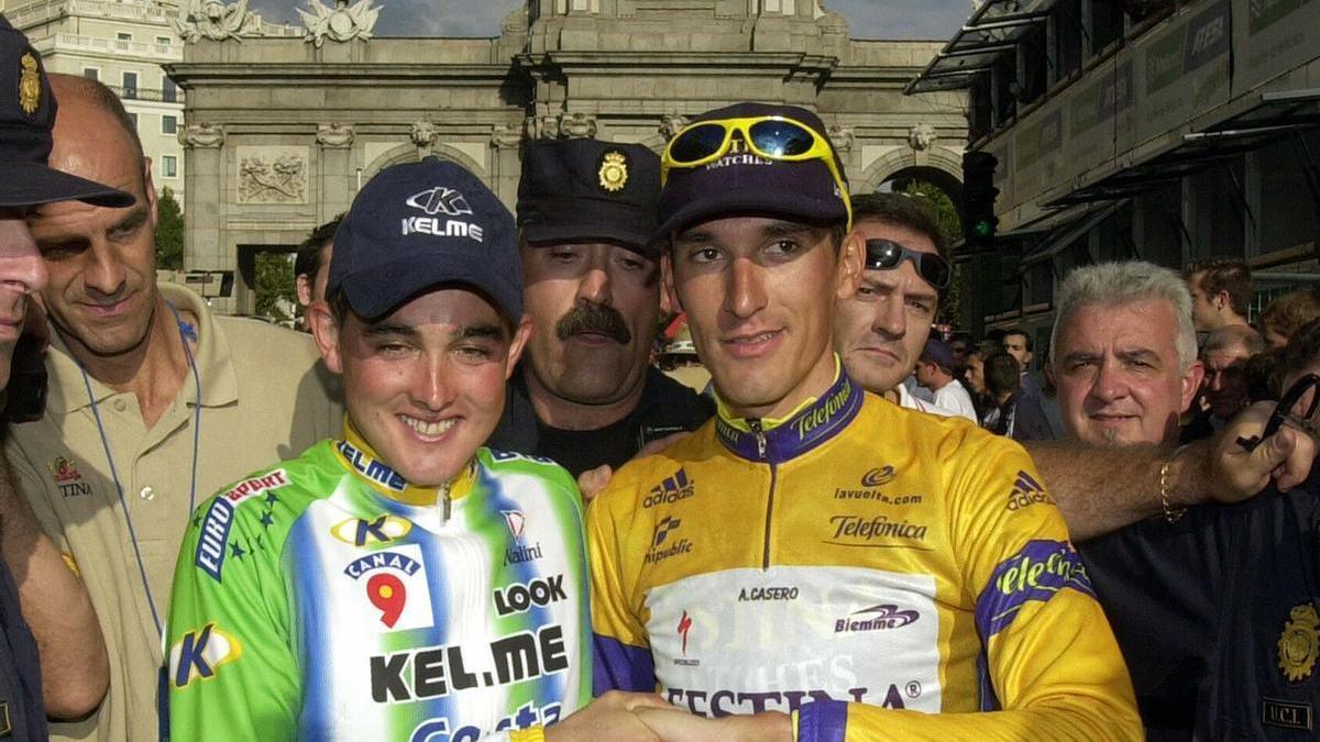 Ángel Casero vencedor de la Vuelta 2001 y Óscar Sevilla, segundo clasificado