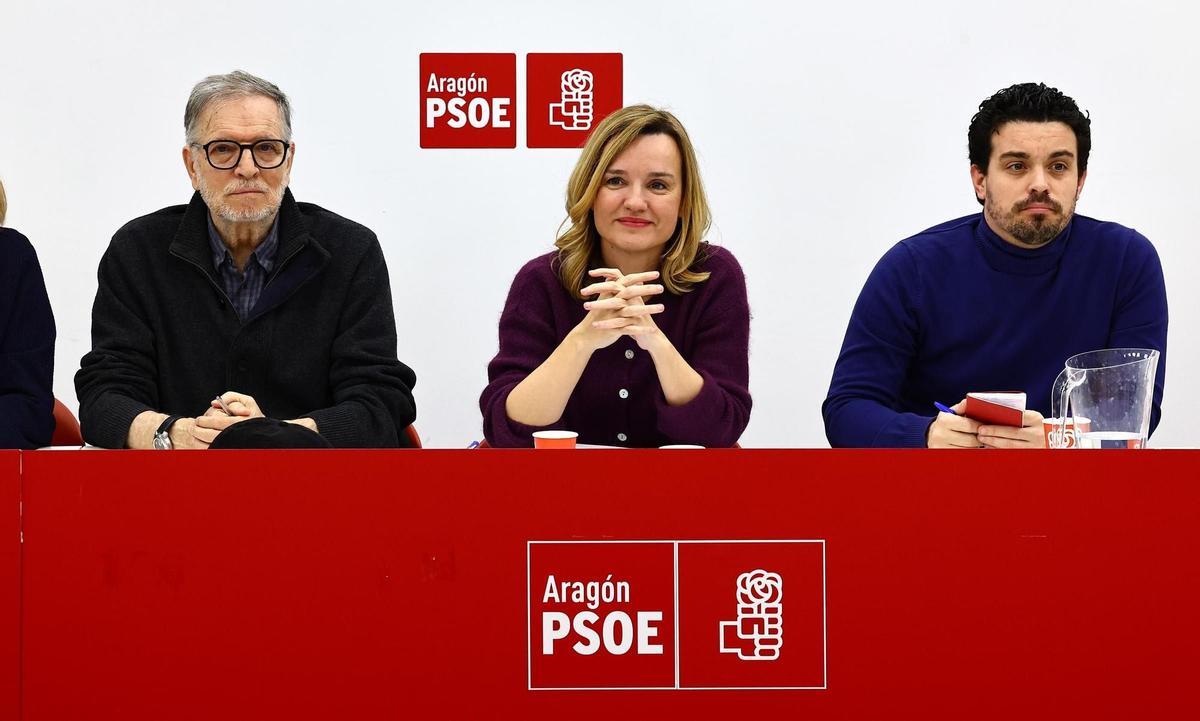 Marcelino Iglesias, Pilar Alegría y Darío Villagrasa, en la Ejecutiva Regional del PSOE, tras las elecciones autonómicas en Aragón.