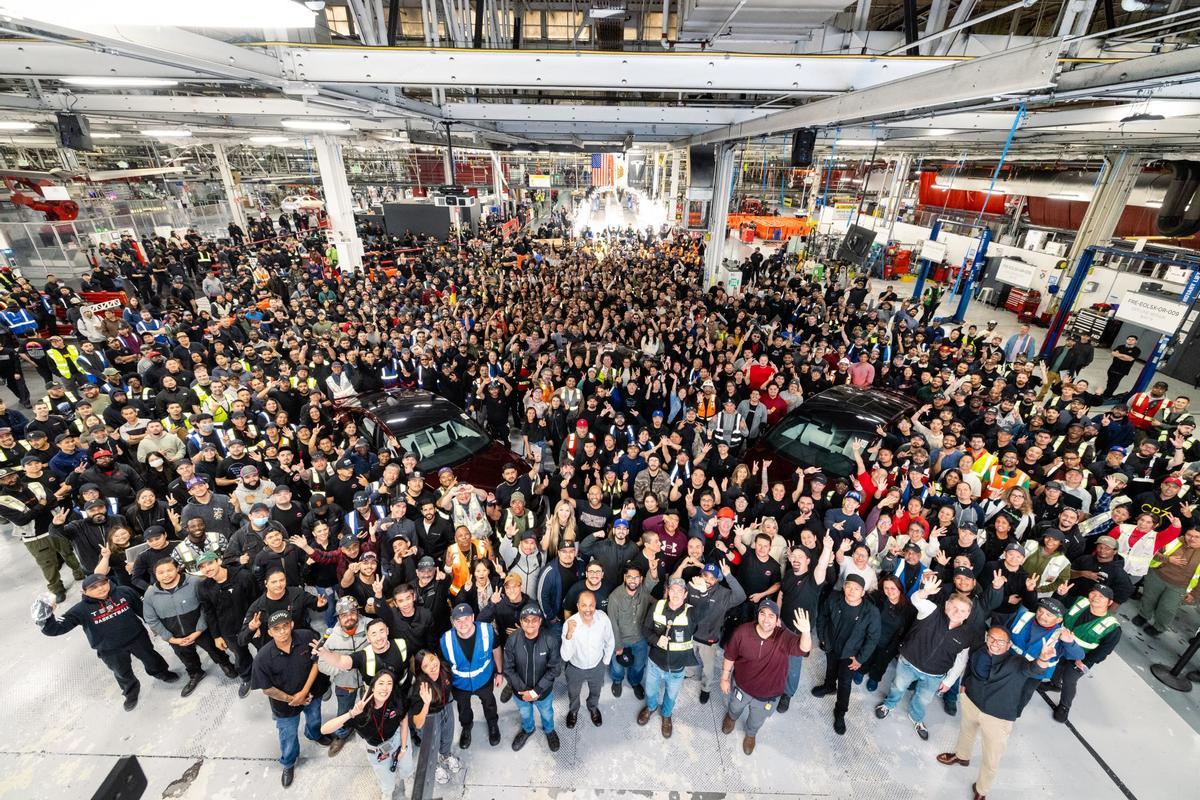 Tesla, tarihi başlayan ancak artık satılmayan Model X ve Model S'ye veda ediyor