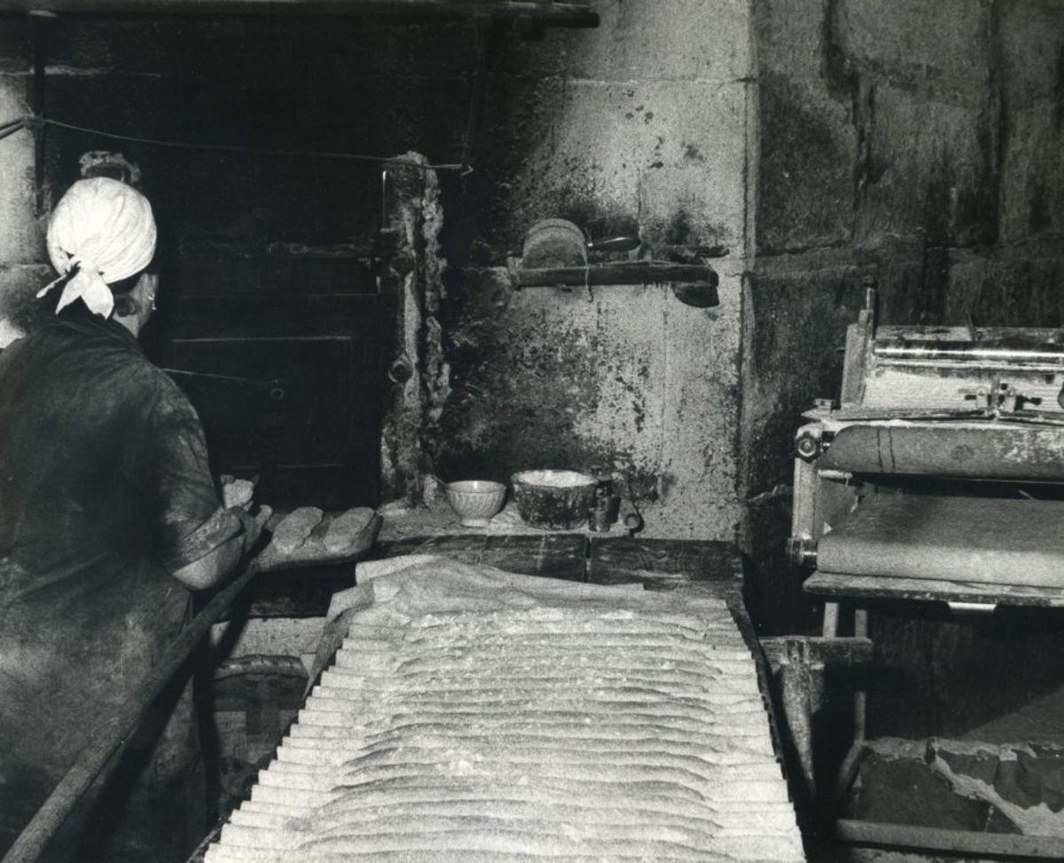 Panadería de Carmen na Praia. Anos 70. | ARQUIVO NÓS
