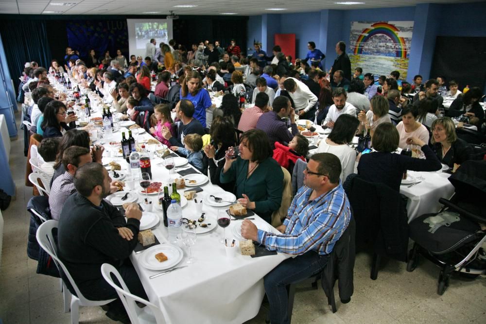 El colegio de O Foxo conmemora sus cuatro décadas