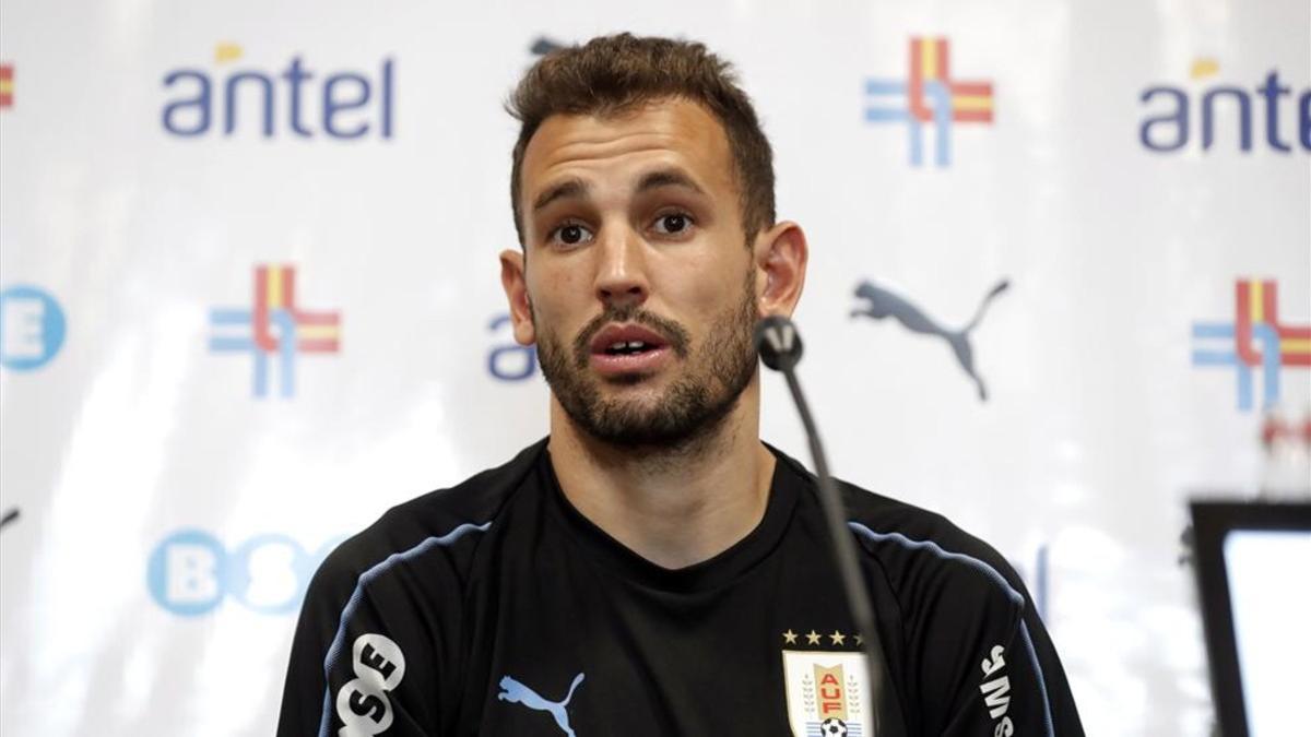 Stuani en rueda de prensa