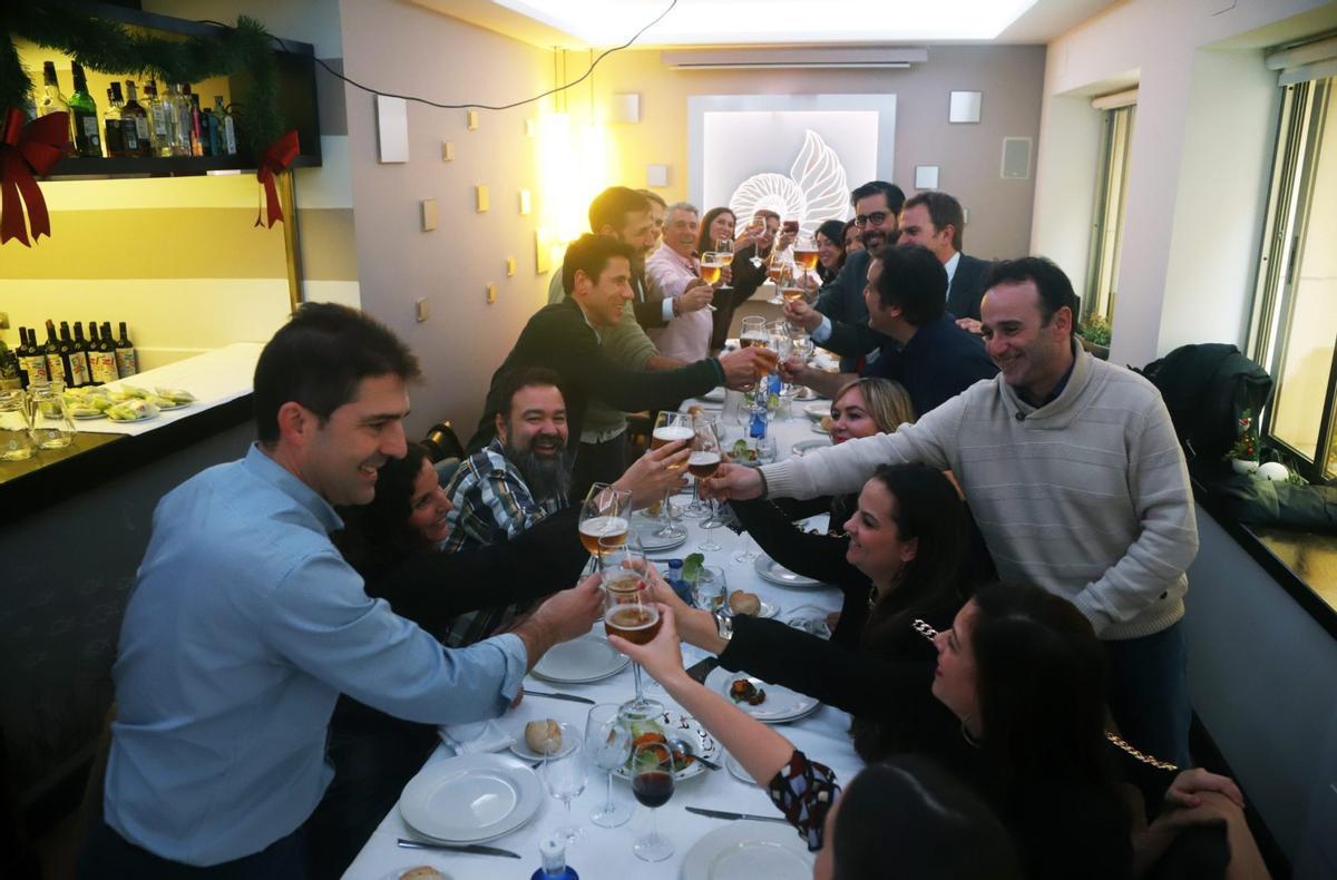 Una comida de empresa en Málaga, en 2022.  | ÁLEX ZEA
