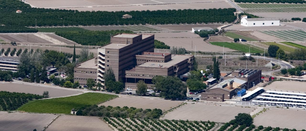 Imagen aérea del Hospital Lluís Alcanyís, en Xàtiva.