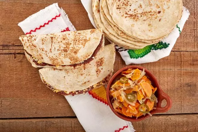 Así se come en Honduras: de la baleada al vino de papa